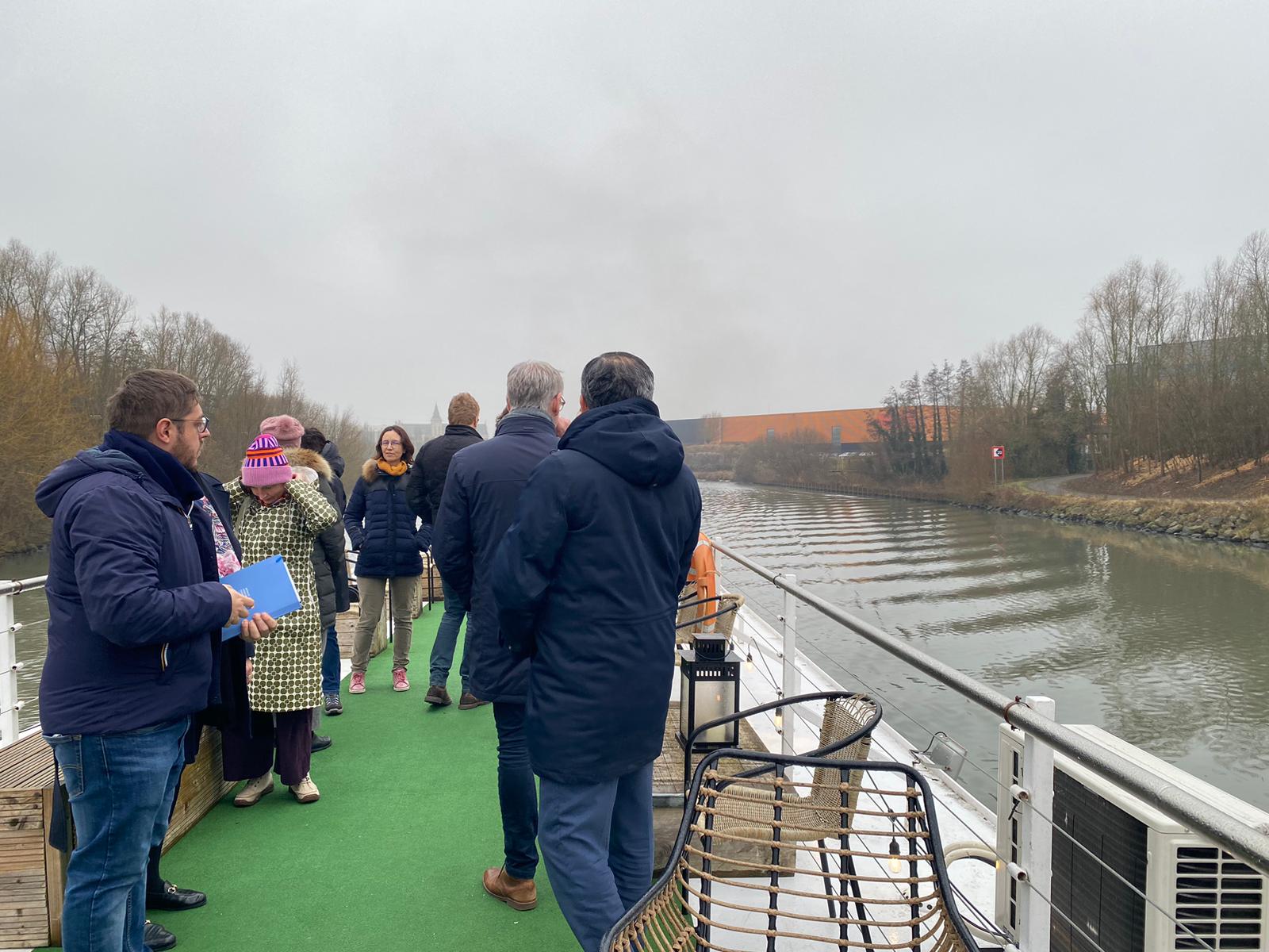 Leute auf einem Boot