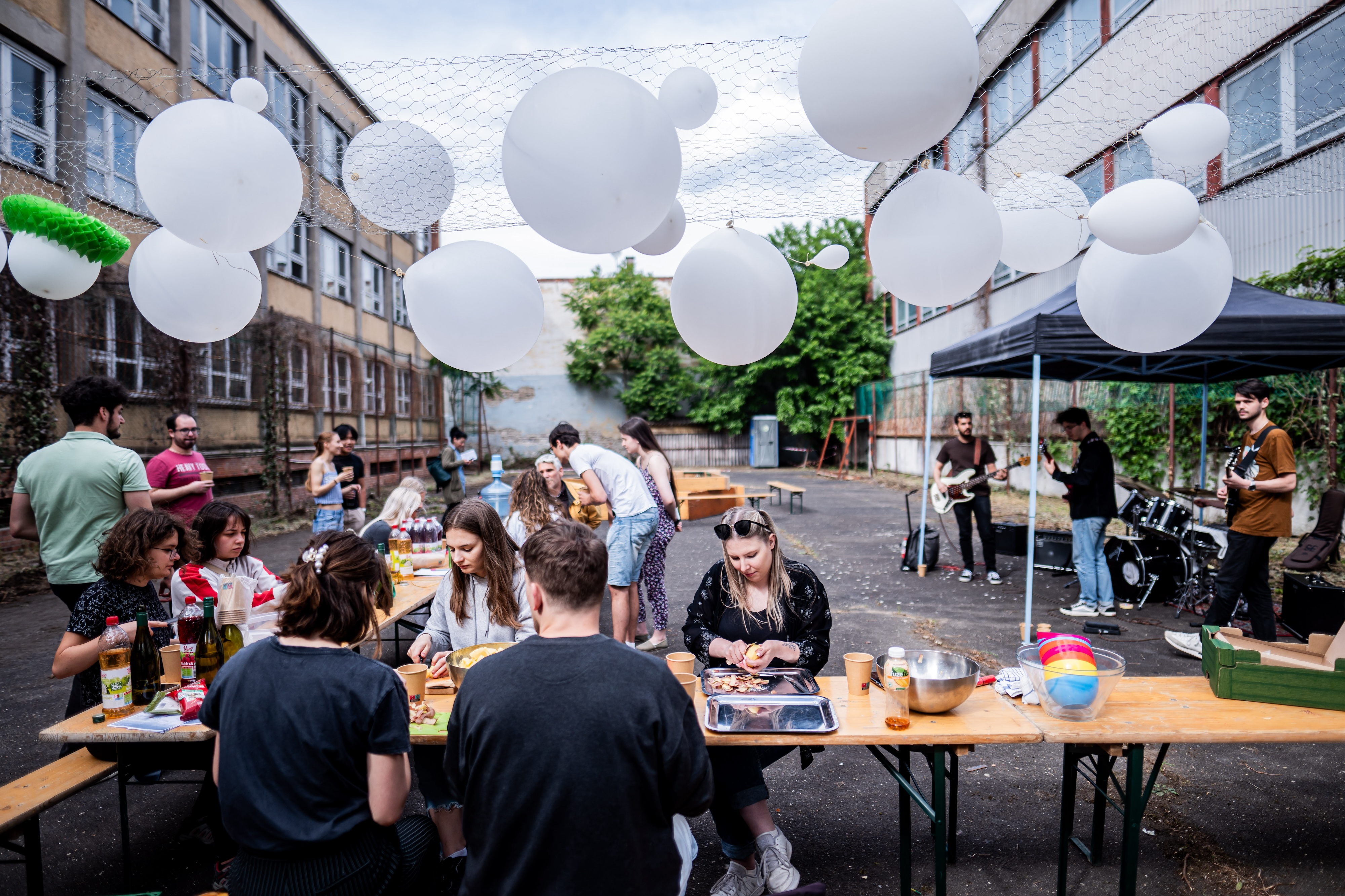 stakeholders outside demohub